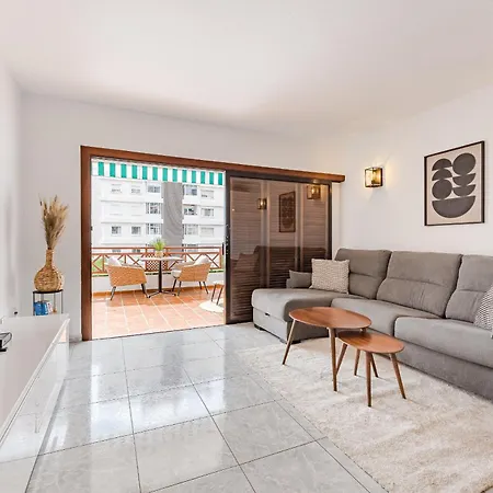 Apartment Ocean Walk Victoria Court 2 Modern Apartment With Terrace, Heated Pool, Netflix *
